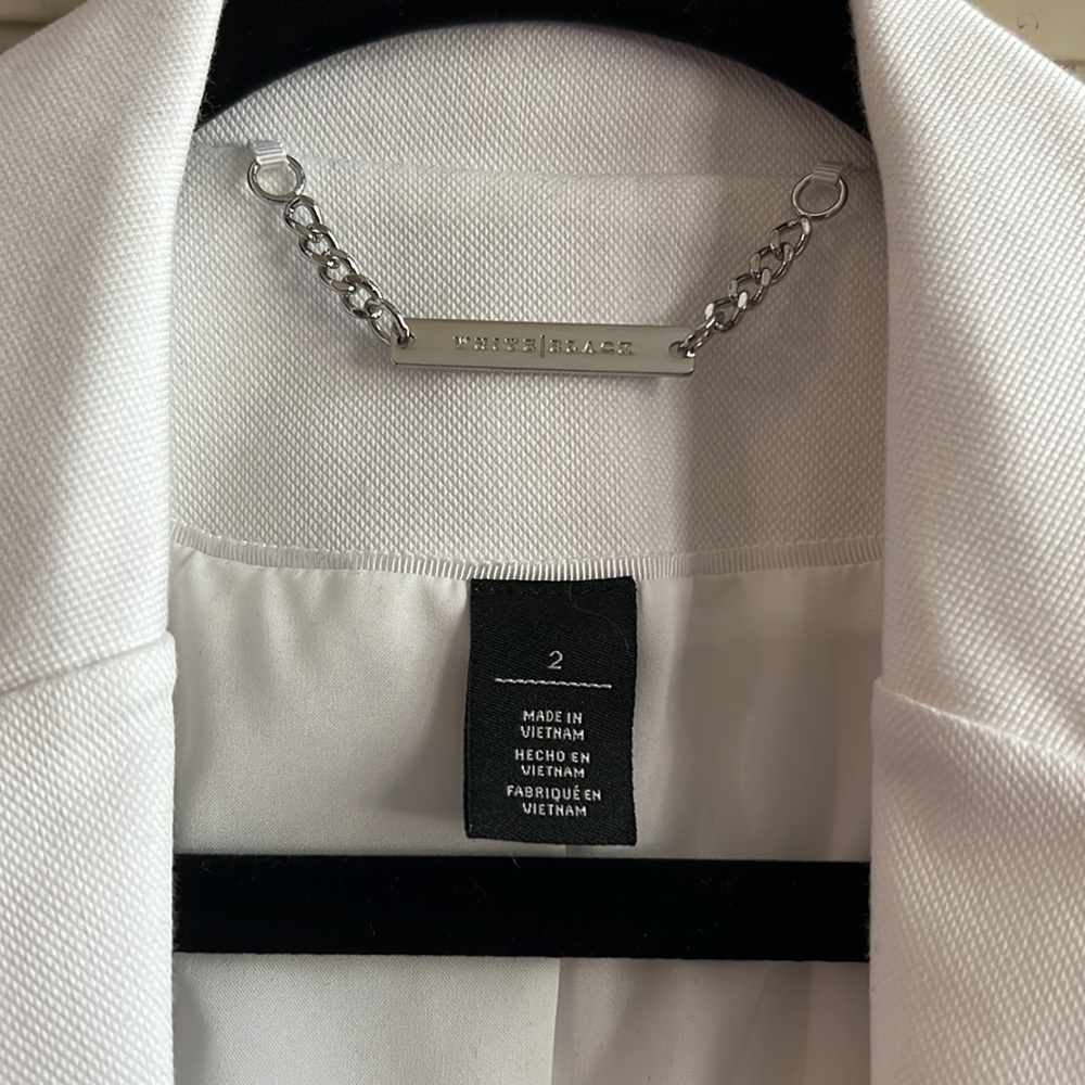 WHBM WHITE BLAZER SIZE 2 - Picture 2 of 3